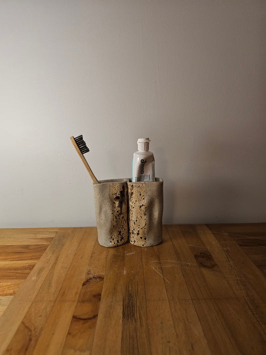 Toothbrush holder