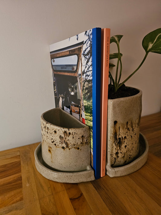 Book end planter